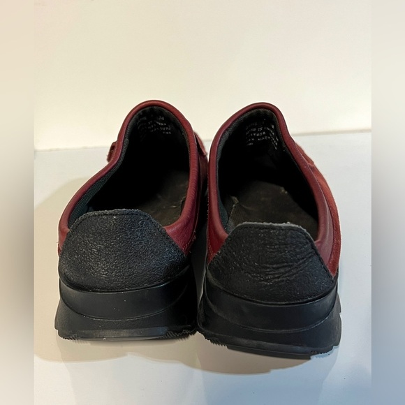 CLARKS Deep red suede mules size 8. - Picture 6 of 9